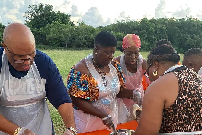 A Morning Cultural Experience Through Food Cooking Class St. Croix - Cleaning and seasoning the crab