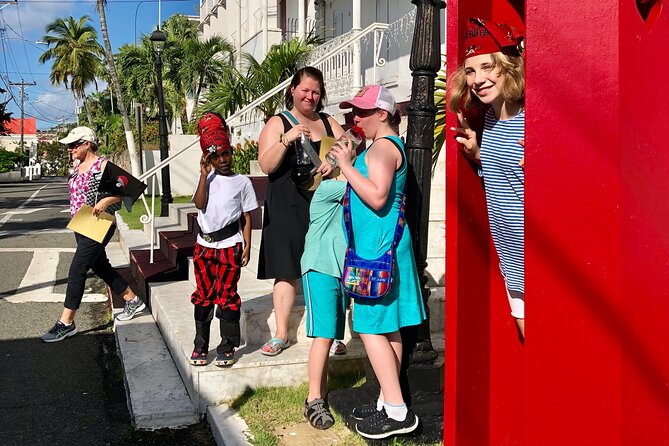 Children's Treasure Hunt Walking Tour - Pirate hats, inflatable swords, and the ice cream finish