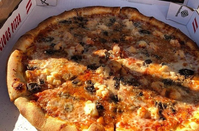 Christmas Cove and Pizza Pi Happy Hour Sail Tour - Who will get the most from this cruise