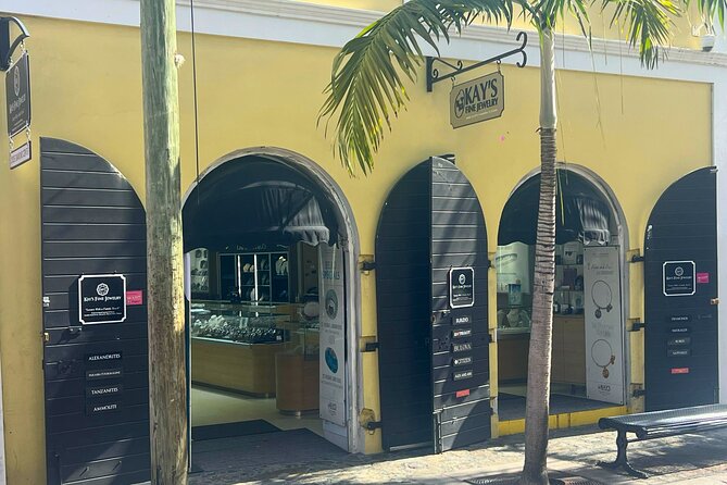 Drinks & Diamonds Shopping Experience in St. Thomas - Starting at 5159 Dronningens Gade