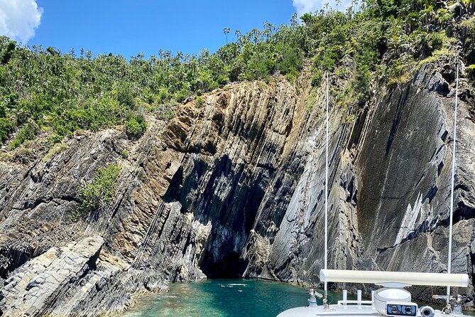 Full Day Snorkeling and Beach Hopping- 37' Intrepid - Lunch on the water, in Cruz Bay, or in Charlotte Amalie