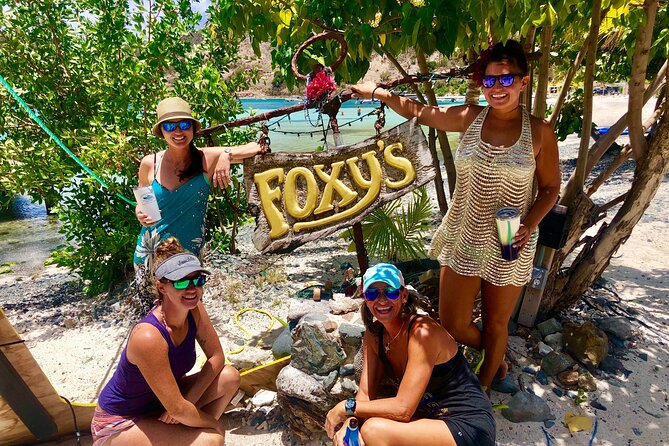 Jost Van Dyke Funday & Willy T (Foxy's, Soggy Dollar, Willy-T) - Key points at a glance