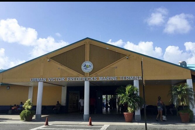 Prince Taxi & Tours St.Thomas Airport transfer to Redhook Ferry - Finding your driver outside the airport
