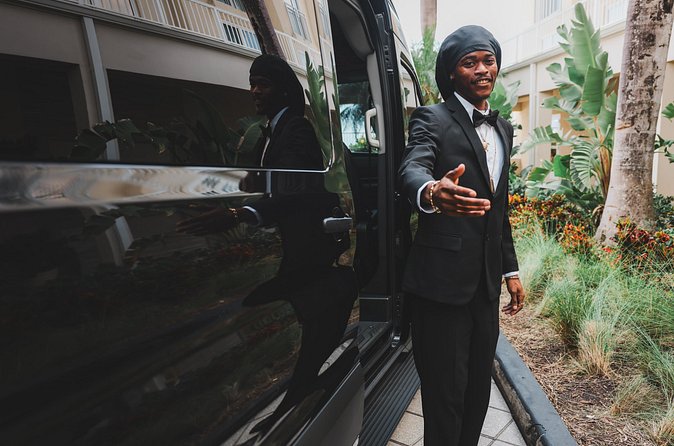 Shared VIP Shuttle from Westin Frenchman's Reef to STT Airport - Comfort, Group Size, and the Shared-Ride Tradeoff