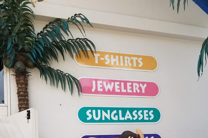 St Thomas Shore Excursion: Shopping, Sightseeing and Beach Tour - The guide can make or break the day